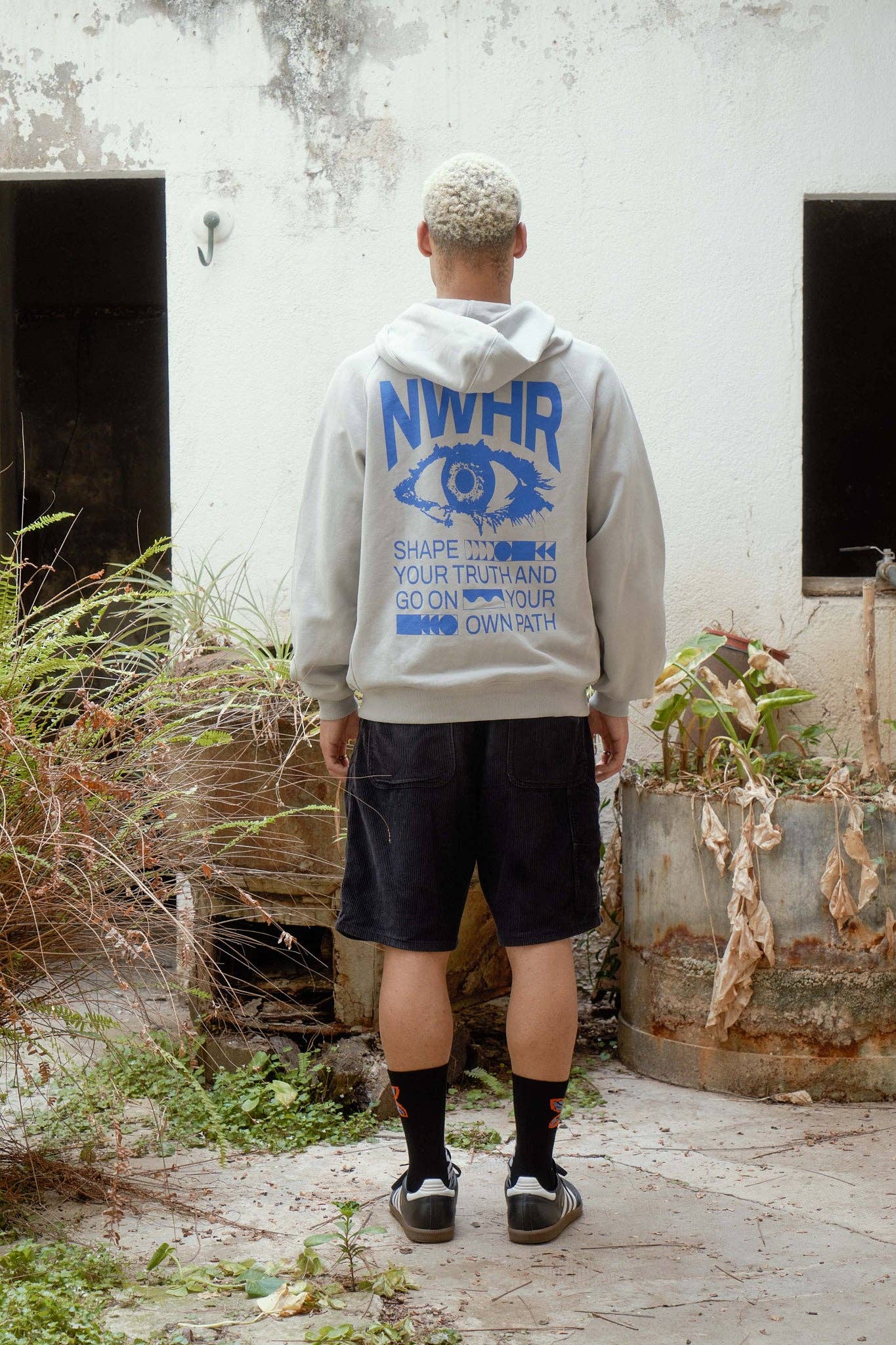 Eye Zipper Sweatshirt