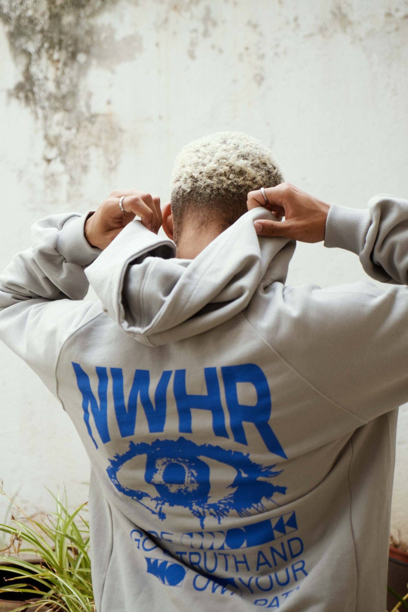 Eye Zipper Sweatshirt