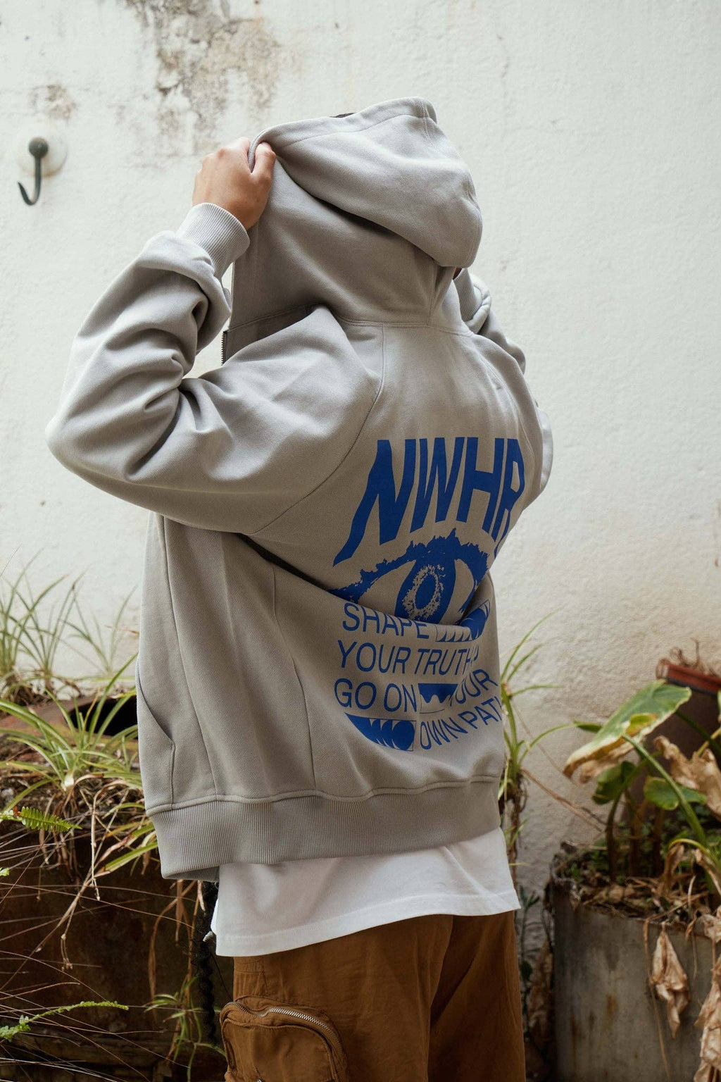 Eye Zipper Sweatshirt