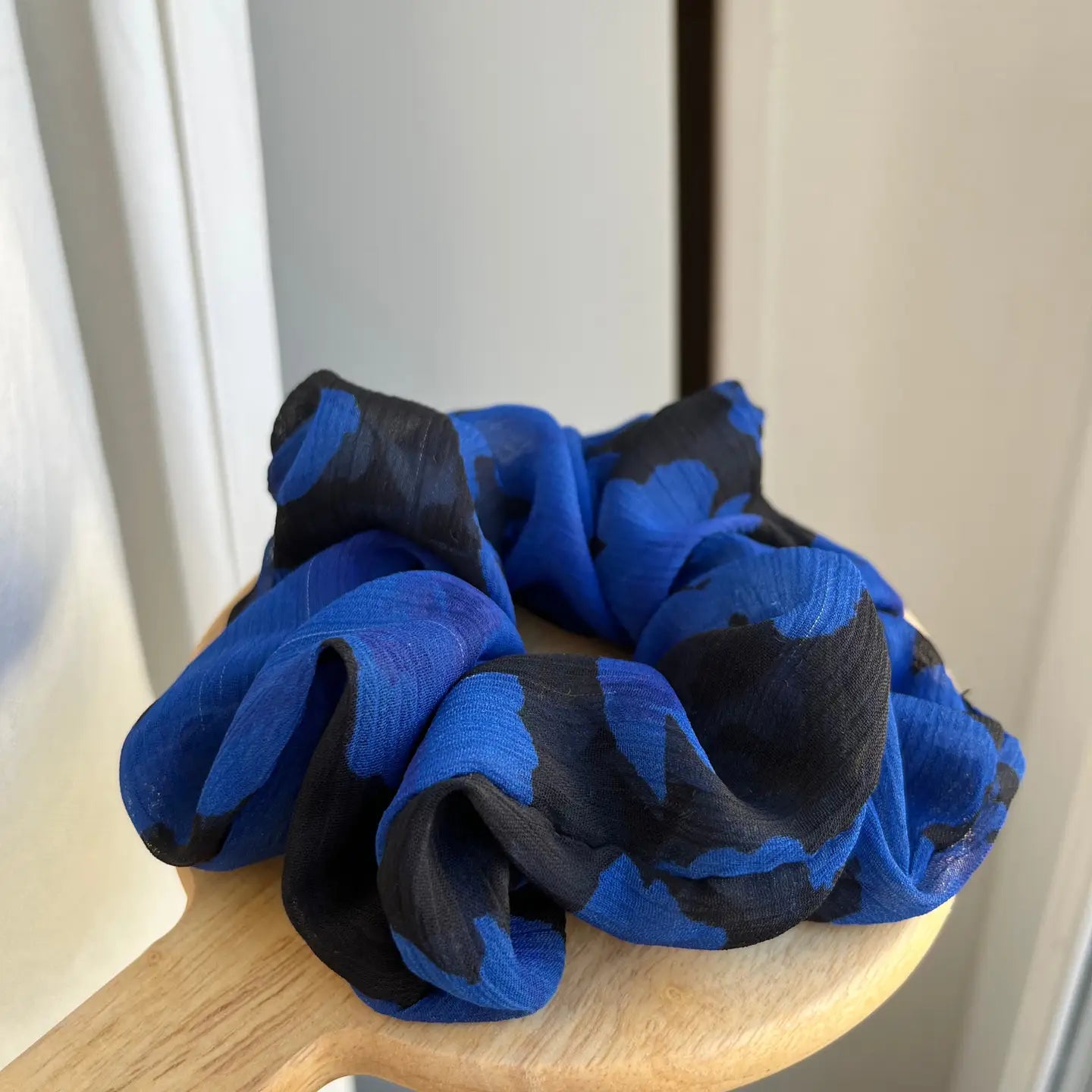 Scrunchie Scarlett