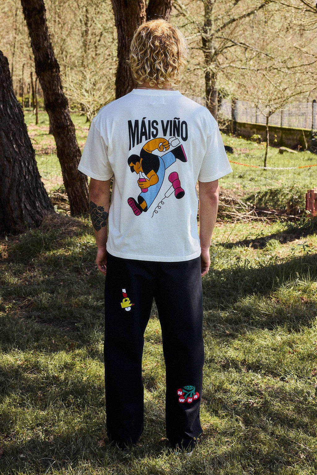 T-shirt - More Wine