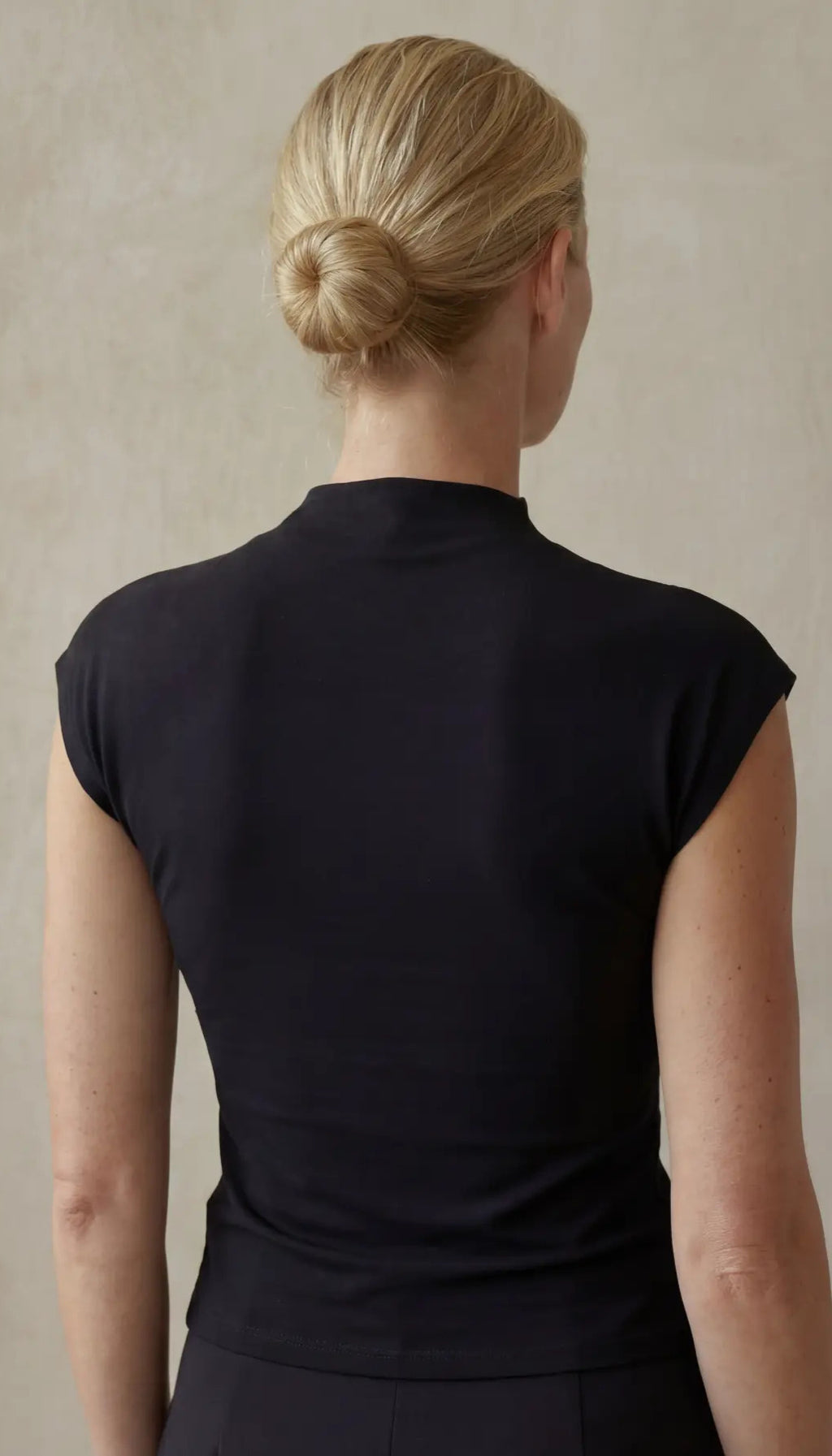 High Neck Top Kelly - Black